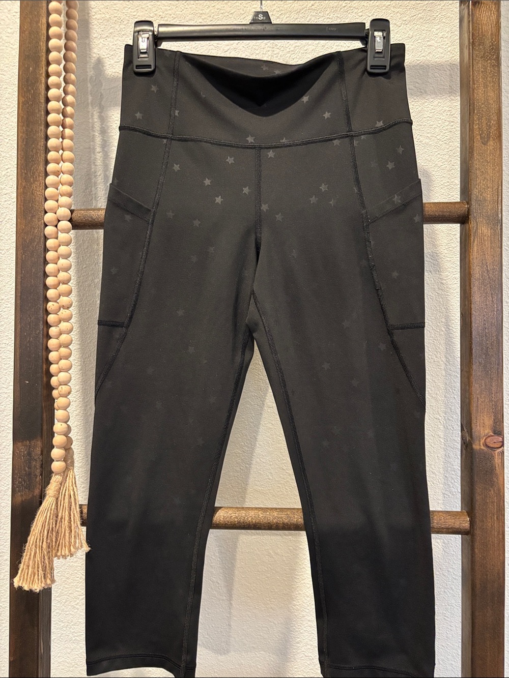 GAP Black Capri Leggings with Side Pockets